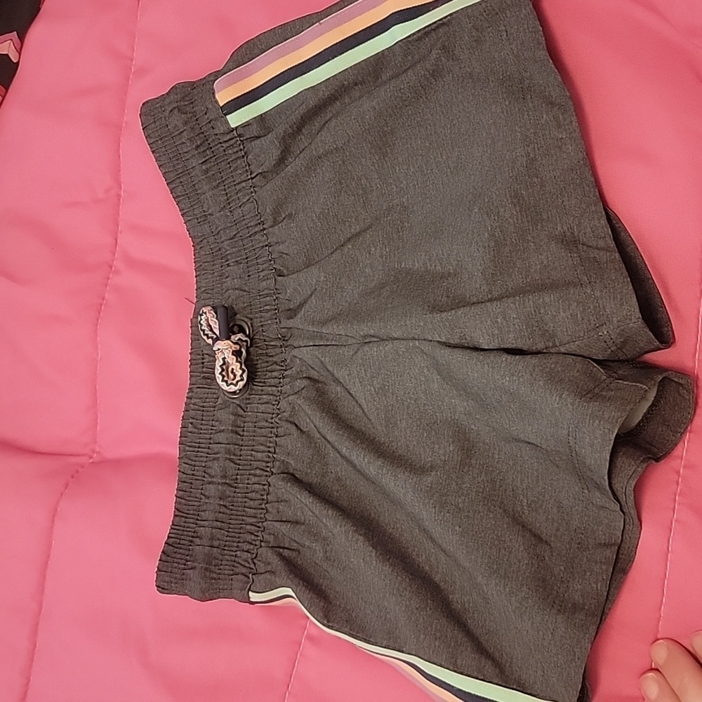 Girls trendy active shorts size 7/8 never worn